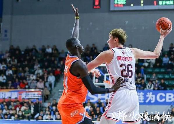 辽宁本钢将于明晚19-35客场对阵北京首钢，进行CBA常规赛第三轮比赛。